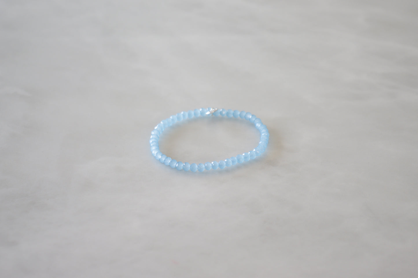 Armband met Babyblauwe Kralen - Bélice - Belice - Bélice At Work - Armband - Babyblauw - Accessoires - Dames - Lente