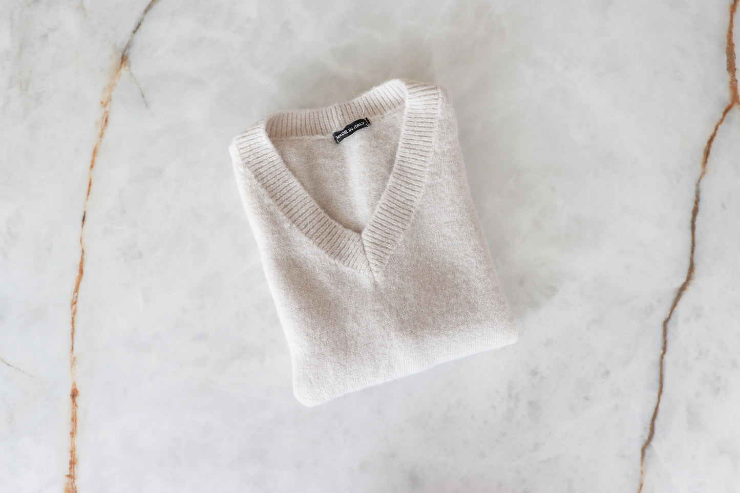 Beige debardeur met V-hals