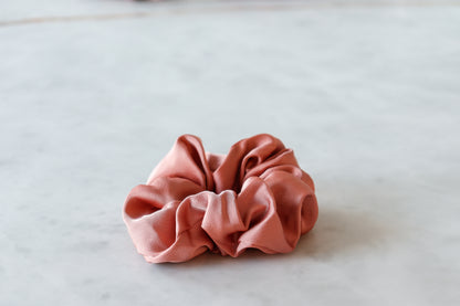 Roze Scrunchie - Bélice - Belice - Bélice Goes Out - Roze - Zalm -Accessoires - Scrunchie  - Lente