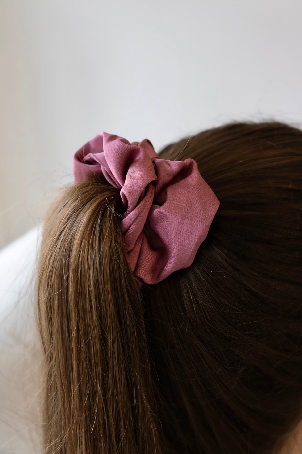 Donkerpaarse Scrunchie - Bélice - Belice - Bélice Goes Out - Paars -Accessoires - Scrunchie  - Lente